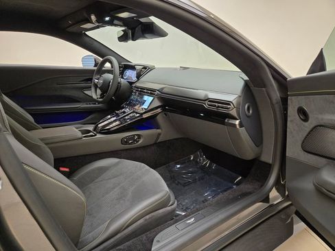 New 2025 Aston Martin V8 Vantage Coupe image 21