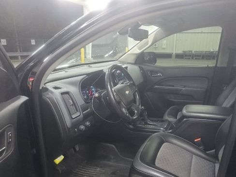 Used 2017 Chevrolet Colorado Z71 image 11