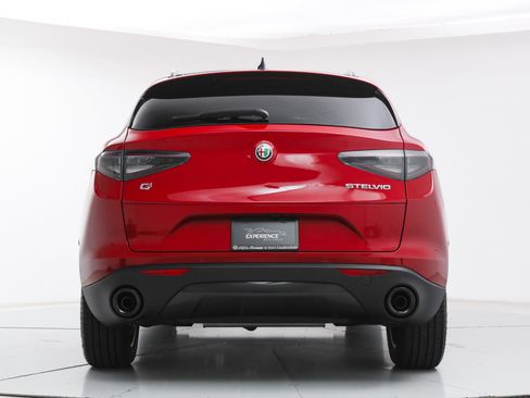 Used 2026 Alfa Romeo Stelvio Sprint w/ Convenience Package AWD/4WD image 4