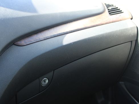 Used 2018 Hyundai Santa Fe Sport image 24