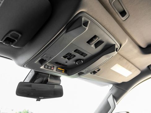 Used 2019 Cadillac Escalade ESV Premium Luxury image 25