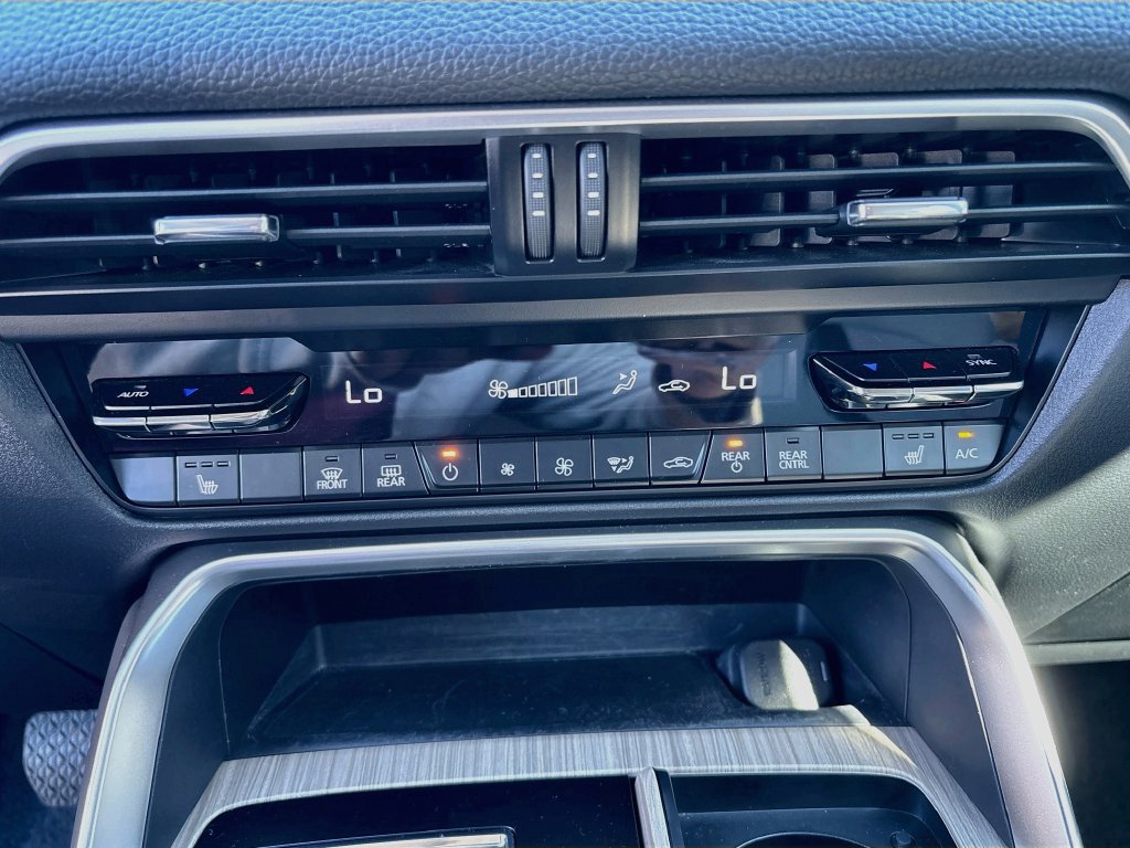 Certified 2024 MAZDA CX-90 Plug-In Hybrid w/ Preferred AWD/4WD image 20