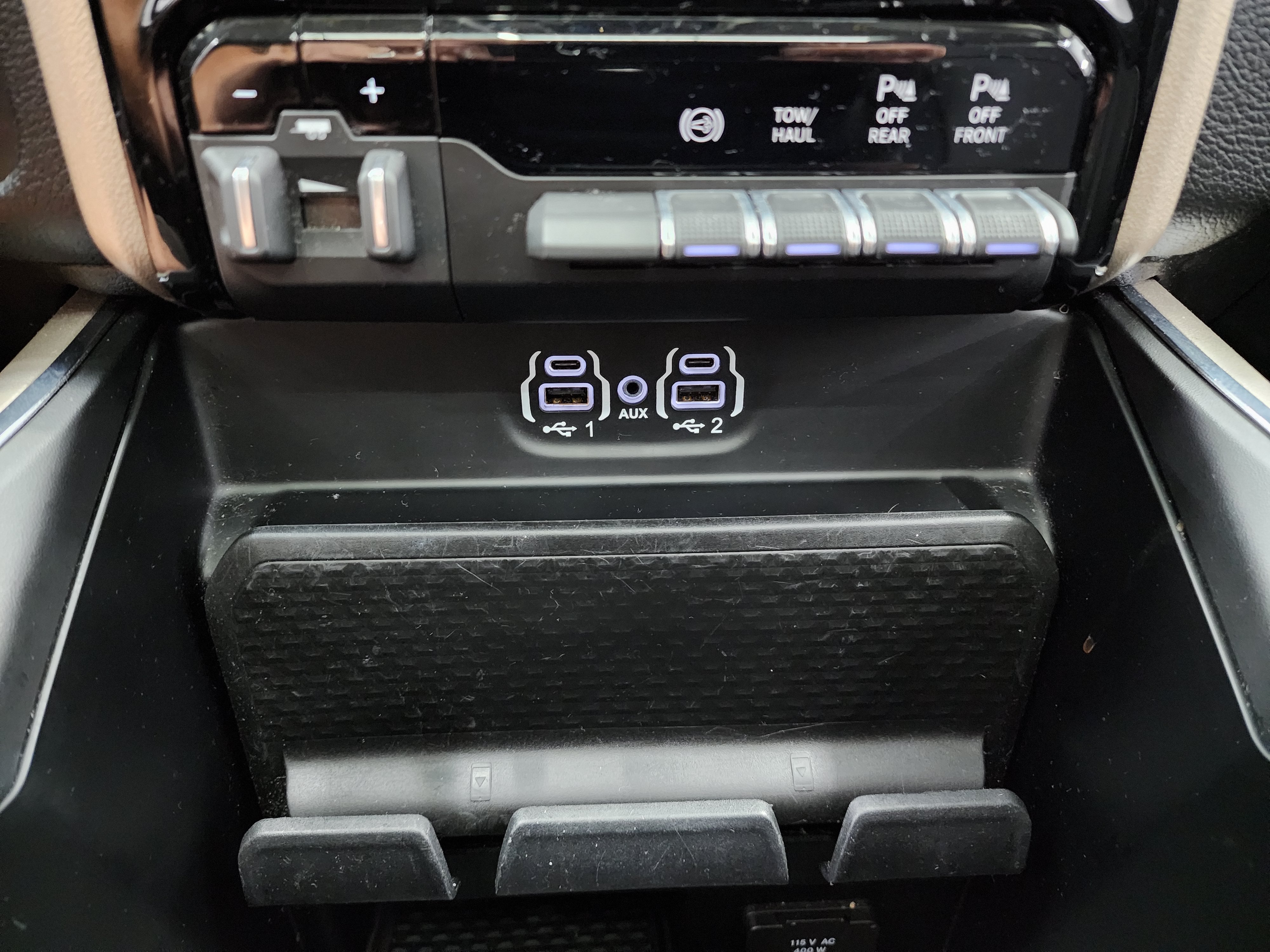 Used 2024 RAM 2500 Laramie w/ Protection Group AWD/4WD image 16