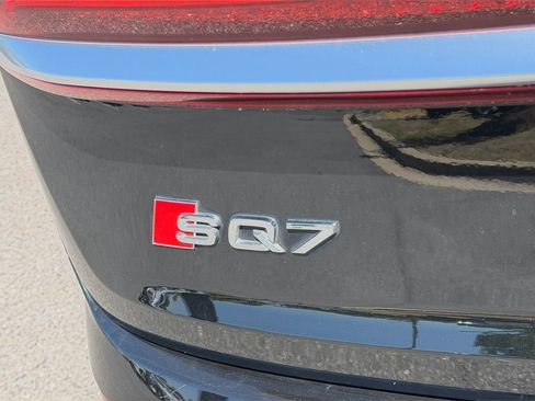 Used 2023 Audi SQ7 Premium Plus AWD/4WD image 32