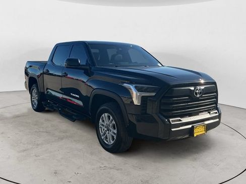 Used 2026 Toyota Tundra SR5 w/ SR5 Premium Package AWD/4WD image 7
