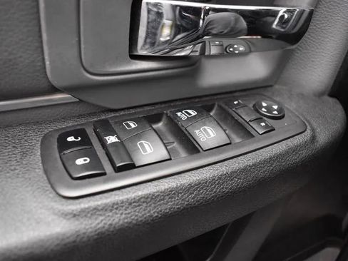 Used 2024 RAM 1500 Classic SLT image 21