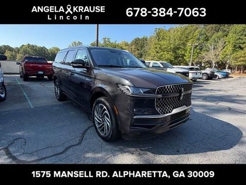 New 2025 Lincoln Navigator L Reserve image 1