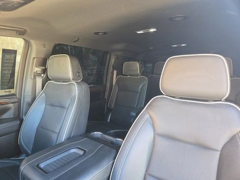 Certified 2023 Chevrolet Suburban Premier image 9