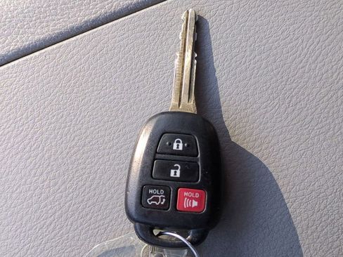 Used 2019 Toyota Highlander Plus image 28