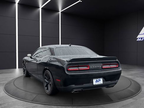 Used 2016 Dodge Challenger R/T Scat Pack image 4
