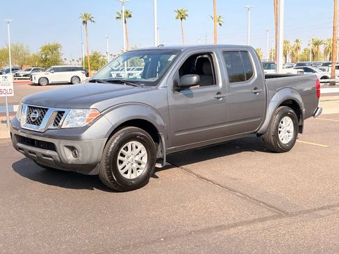 Used 2017 Nissan Frontier SV w/ SV Value Truck Package RWD image 2