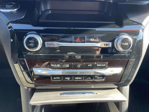 Used 2022 Ford Explorer ST-Line w/ Class IV Trailer Tow Package image 30