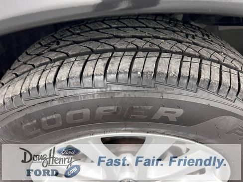 Used 2017 Nissan Rogue SV w/ SV Premium Package image 18