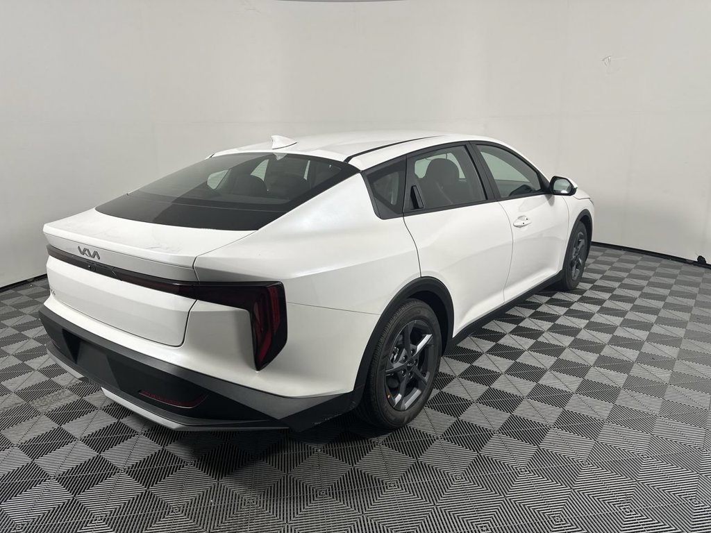 New 2026 Kia K4 FWD image 19