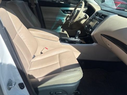 Used 2015 Nissan Altima 2.5 FWD image 11