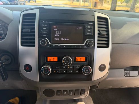 Used 2016 Nissan Frontier SV image 18