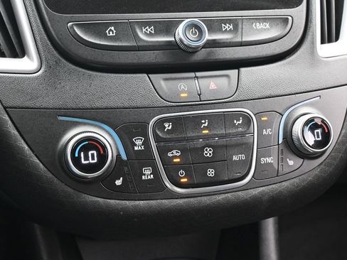 Used 2025 Chevrolet Malibu LT FWD image 20