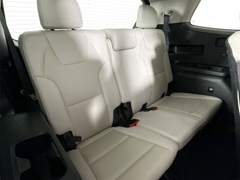 Used 2022 Kia Telluride EX FWD image 41