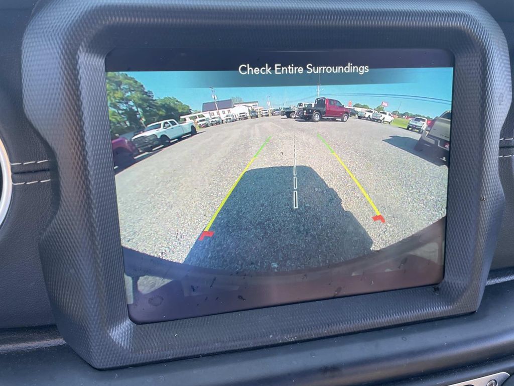Used 2021 Jeep Wrangler Unlimited Sahara w/ Cold Weather Group AWD/4WD image 49