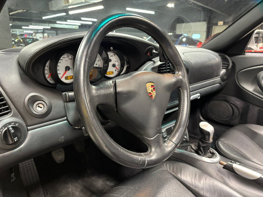 Used 2004 Porsche 911 Carrera 4S AWD/4WD image 10