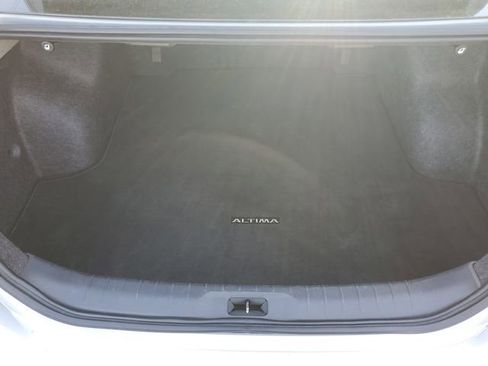 Used 2023 Nissan Altima 2.5 SL FWD image 9