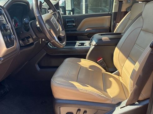 Used 2018 GMC Sierra 2500 Denali w/ Duramax Plus Package image 7