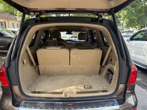 Used 2016 Mercedes-Benz GL 550 4MATIC image 26