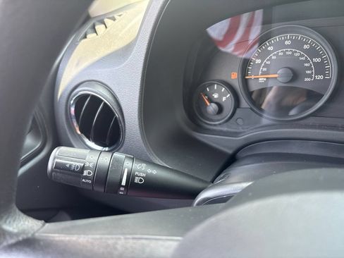 Used 2017 Jeep Patriot Sport w/ Power Value Group FWD image 13