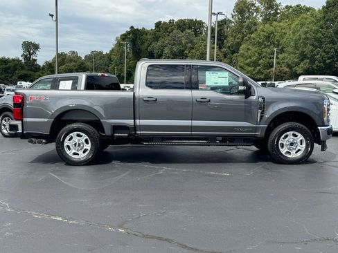 New 2026 Ford F250 XLT w/ XLT Premium Package AWD/4WD image 4