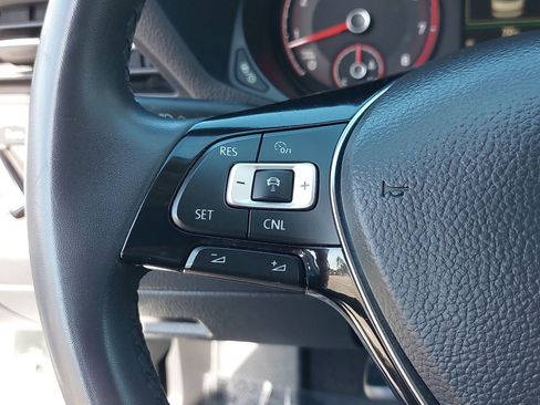 Used 2022 Volkswagen Passat 2.0T SE image 16