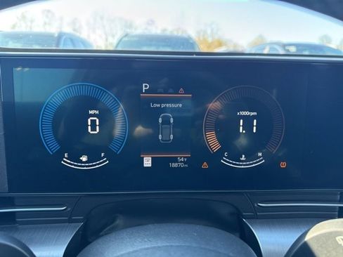 Used 2024 Hyundai Kona SEL image 16