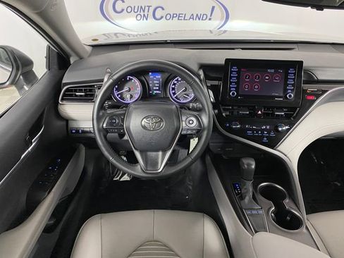 Used 2024 Toyota Camry SE FWD image 17