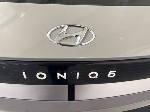 Used 2024 Hyundai Ioniq 5 SEL RWD image 11