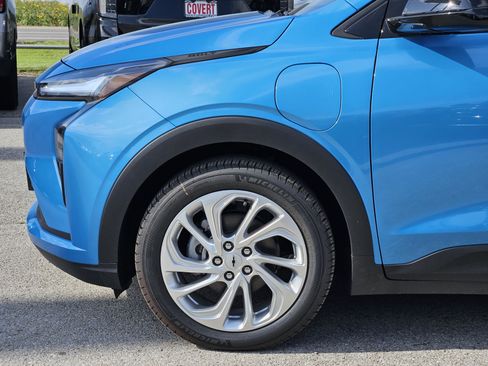 New 2027 Chevrolet Bolt LT FWD image 6