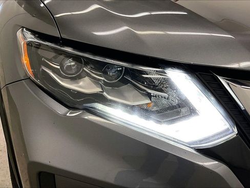 Used 2018 Nissan Rogue SL w/ Premium Package image 31