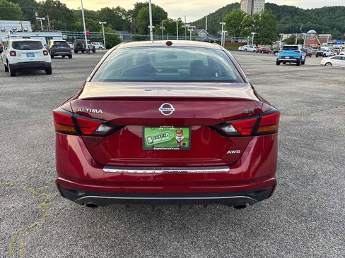 Used 2021 Nissan Altima 2.5 SR w/ SR Premium Package AWD/4WD image 4