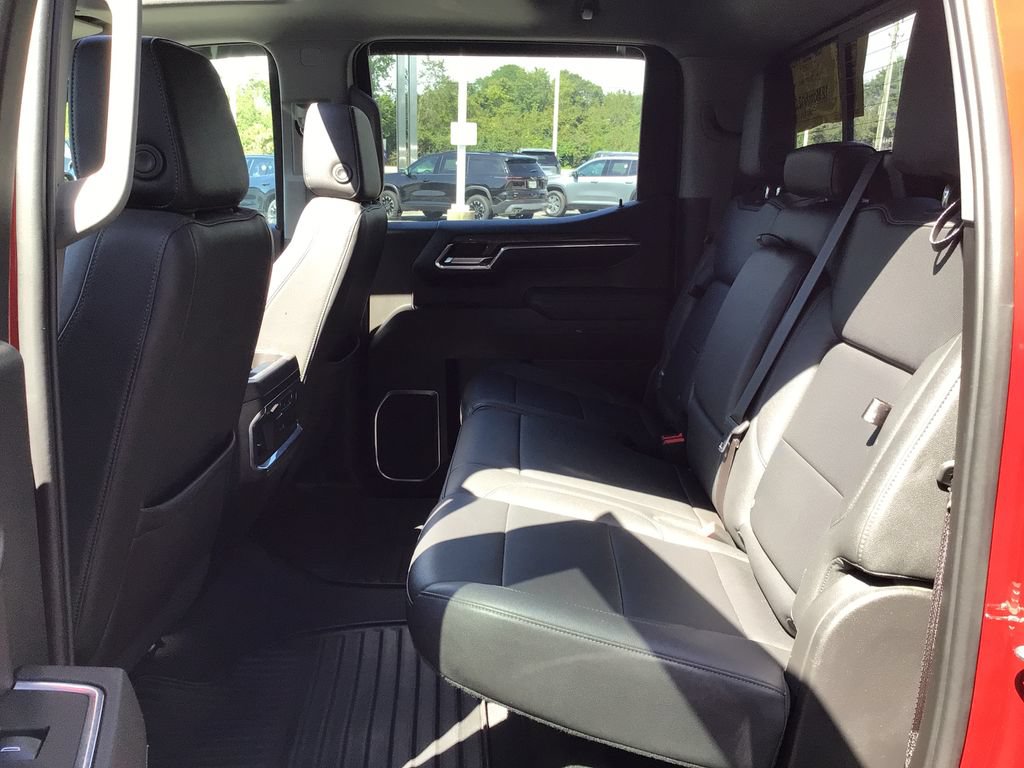 Used 2023 Chevrolet Silverado 1500 LTZ w/ Technology Package AWD/4WD image 33