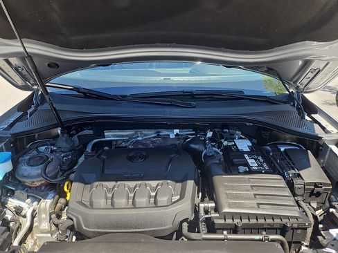 Certified 2024 Volkswagen Tiguan SE R-Line AWD/4WD image 34