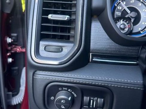 Used 2022 RAM 1500 Limited AWD/4WD image 25