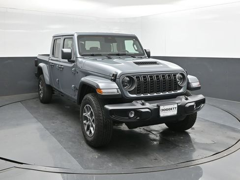New 2026 Jeep Gladiator Sport AWD/4WD image 17
