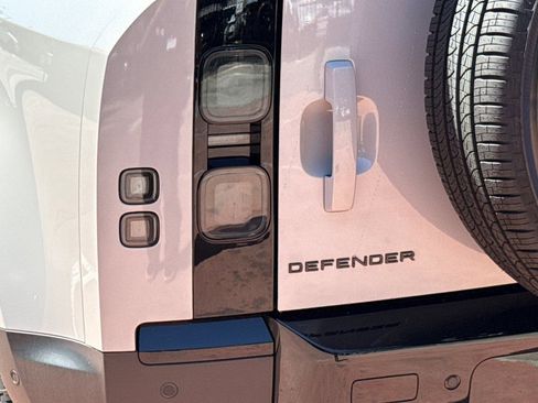 New 2026 Land Rover Defender 110 S image 12