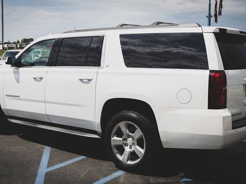 Used 2016 Chevrolet Suburban LT w/ Luxury Package AWD/4WD image 22
