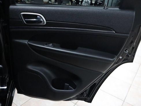Used 2018 Jeep Grand Cherokee Limited AWD/4WD image 36