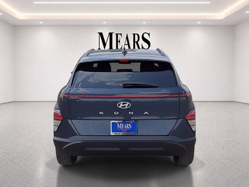 Used 2025 Hyundai Kona SEL FWD image 4