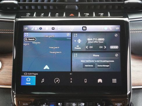 Used 2023 Jeep Grand Cherokee Summit AWD/4WD image 15