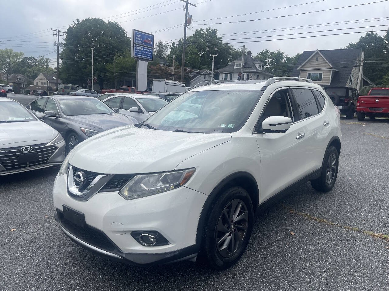 Used 2016 Nissan Rogue SL w/ SL Premium Package AWD/4WD image 2