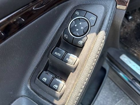 Used 2015 Ford Explorer Limited w/ Equipment Group 301A AWD/4WD image 22