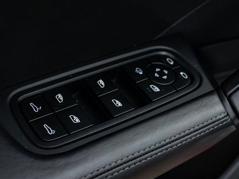 Used 2024 Porsche Cayenne S image 15