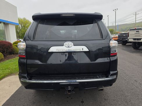 Used 2024 Toyota 4Runner Limited AWD/4WD image 4