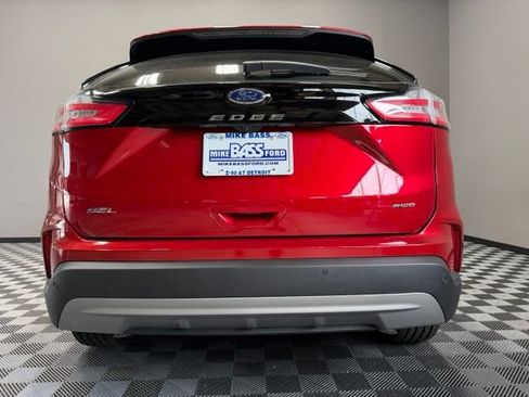Used 2024 Ford Edge SEL w/ Convenience Package AWD/4WD image 10